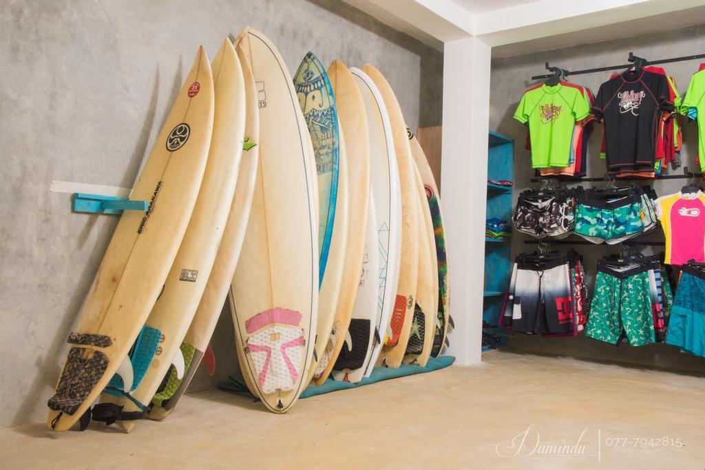Готель Cheeky Monkey Surf Camp Велігама Екстер'єр фото