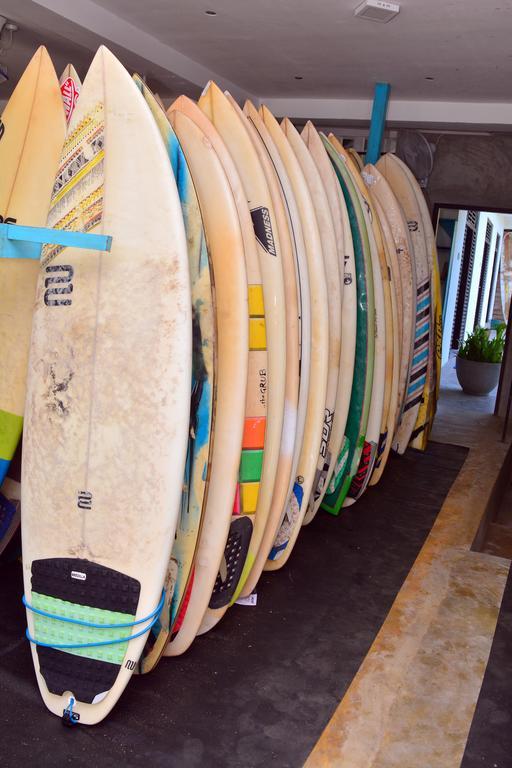 Готель Cheeky Monkey Surf Camp Велігама Екстер'єр фото